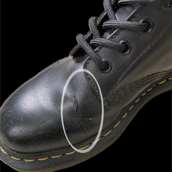 Dr Martens Women’s 1460 Smooth Leather Boots - Picture 5 of 10